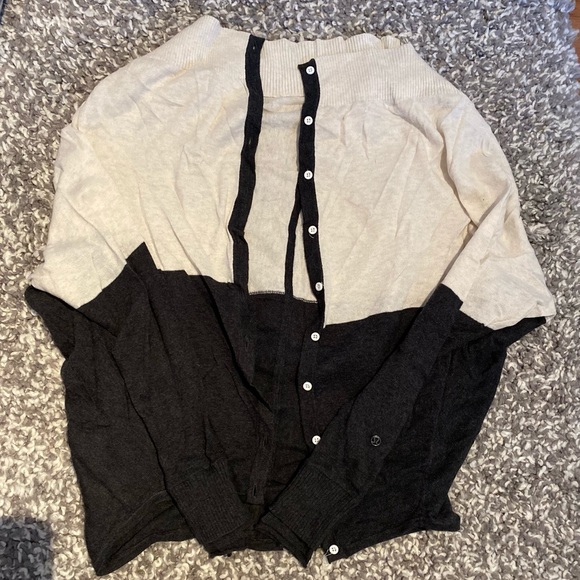 Lululemon After Class Cardigan, size 4 - Picture 2 of 2